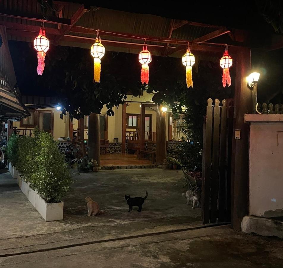 Lungsonhouse Pai Villa Exterior photo