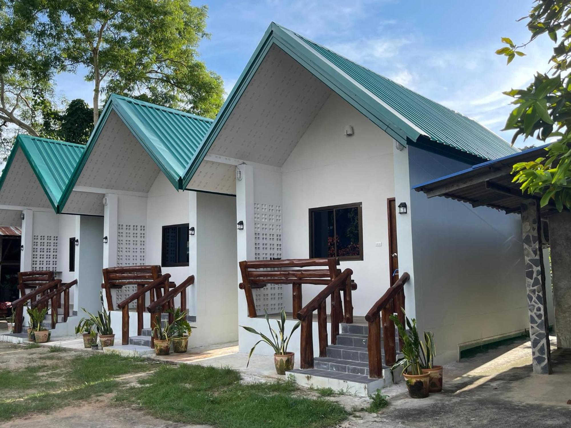 Lungsonhouse Pai Villa Exterior photo