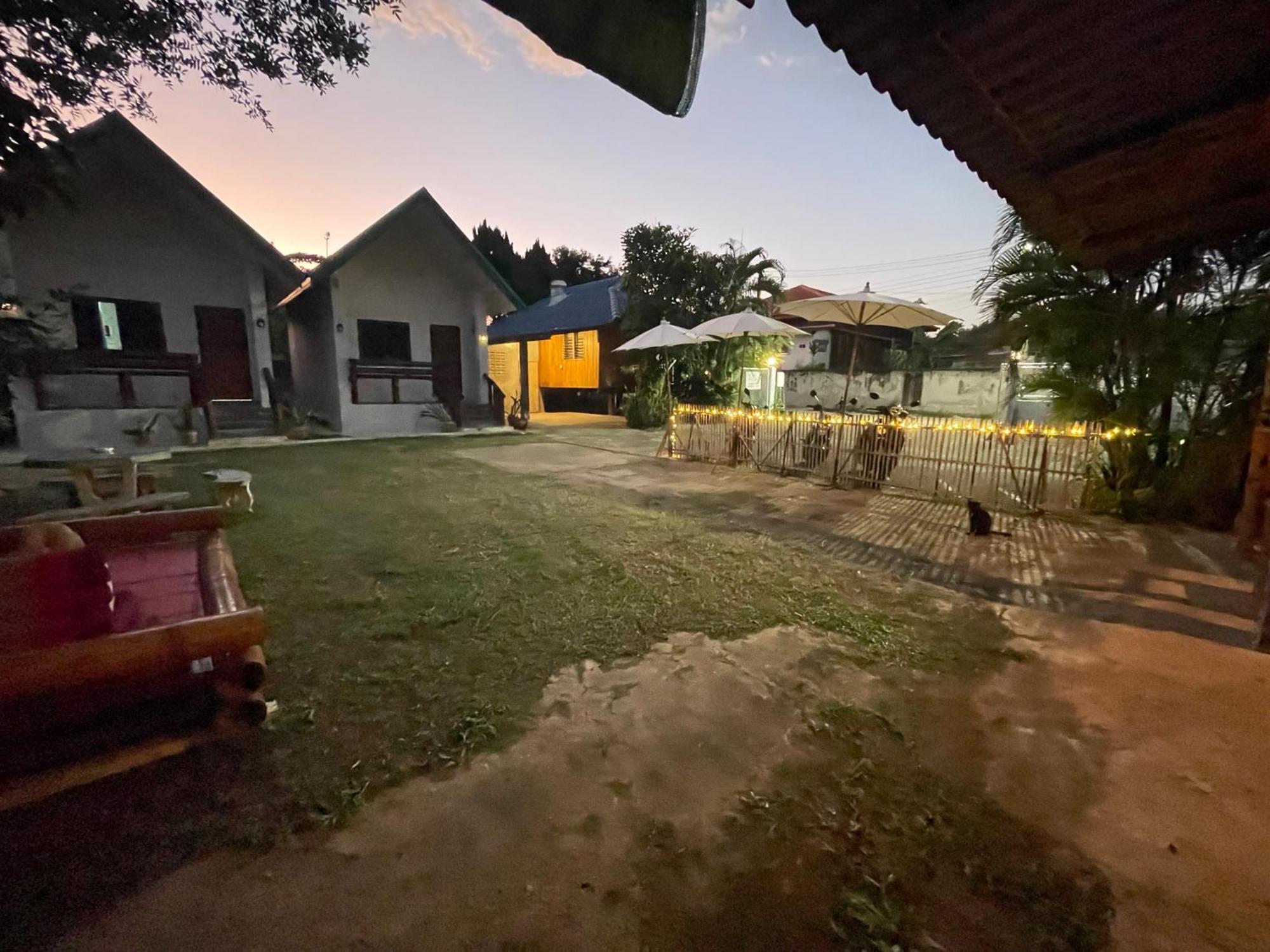 Lungsonhouse Pai Villa Exterior photo